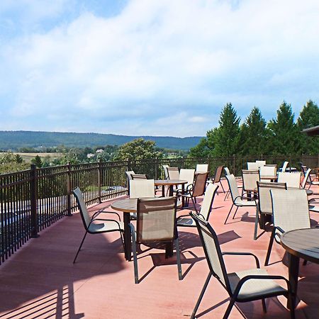Wyndham Garden State College Hotel Boalsburg Kültér fotó